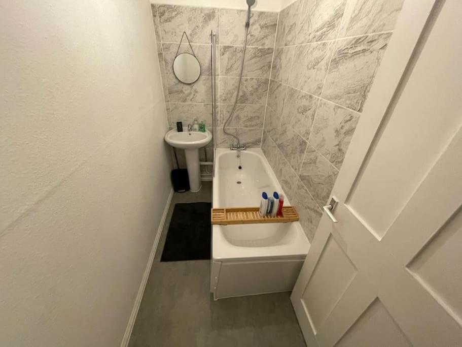 Stunning 2 Bedroom On Tower Bridge Londen Buitenkant foto