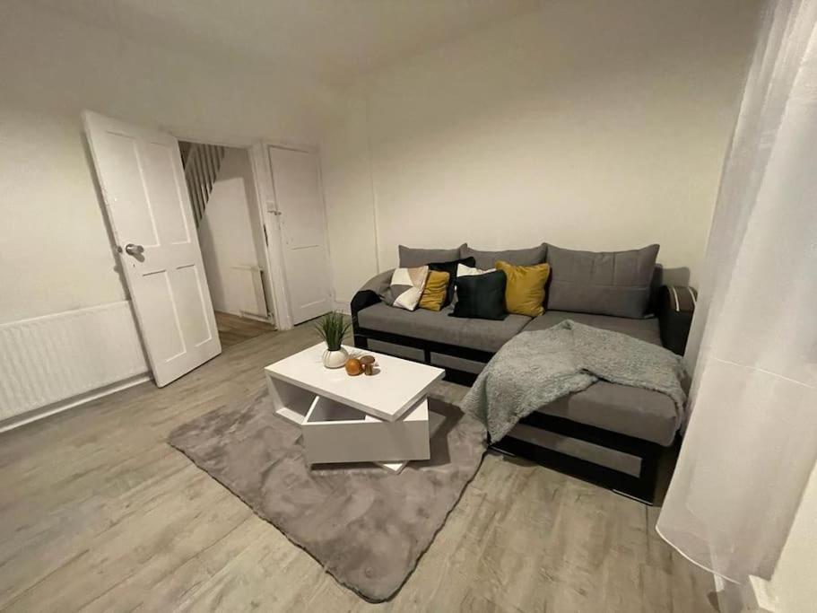 Stunning 2 Bedroom On Tower Bridge Londen Buitenkant foto