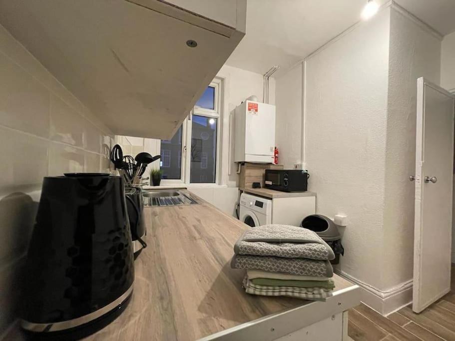 Stunning 2 Bedroom On Tower Bridge Londen Buitenkant foto